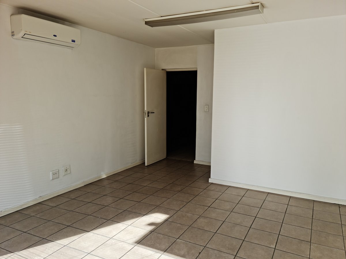 To Let commercial Property for Rent in Mall Interchange Western Cape